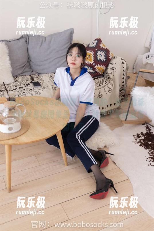 BoBoSocks袜啵啵-稚予 BoBoSocks袜啵啵 - 说真的,稚予的珠光咖丝私房图集里,让人改变了对细绒布的偏见。