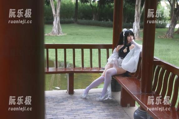 G44不会受伤 精选:G44不会受伤在地牢中“刹那常服”释放自我,真不愧是圈里“非主流”的佼佼者