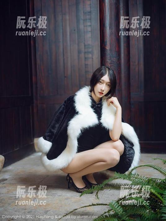 HuaYang花漾-张思允Nice HuaYang花漾 - 张思允Nice的眼镜原图,最新款,大家说这是什么想法呢……