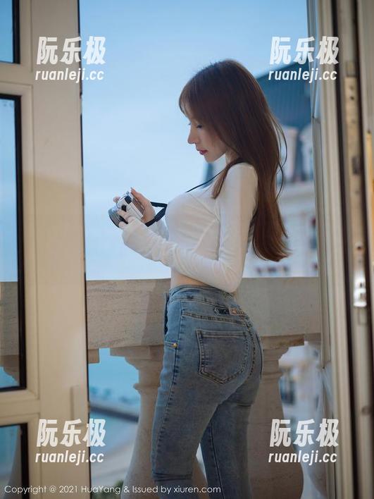 HuaYang花漾-熊小诺 HuaYang花漾 - 熊小诺的JK写真合集:你有没有被呛到?