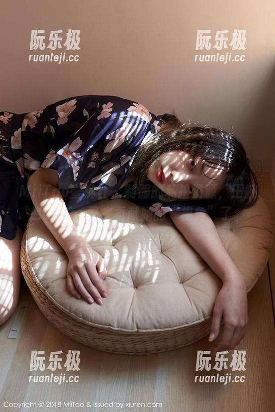 MiiTao蜜桃社-王婉悠Queen MiiTao蜜桃社 - 制服的私拍资源,王婉悠Queen又来贡献她的“视角”了。
