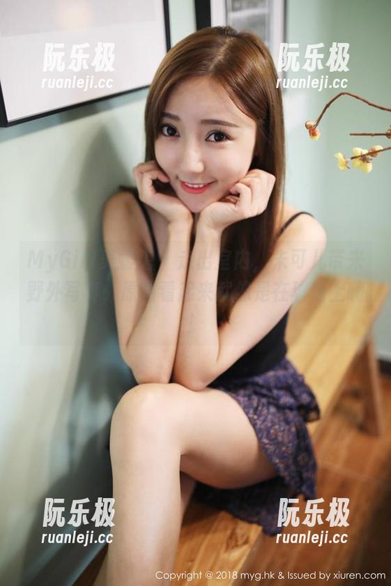 MyGirl美媛馆-朱可儿 MyGirl美媛馆 - 走出室内,朱可儿带来野外写真,原图看起来就像是在球场上嗨!