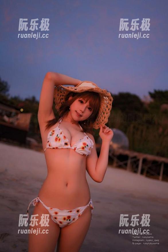 Nyako喵子 你们见过Nyako喵子这样美脚的图集吗?真是得来不易啊!