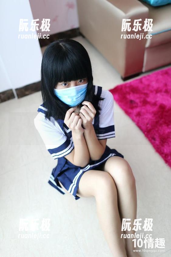 ROSI口罩 看这嫩学妹制服,美图分享,ROSI又一次把我打败了。