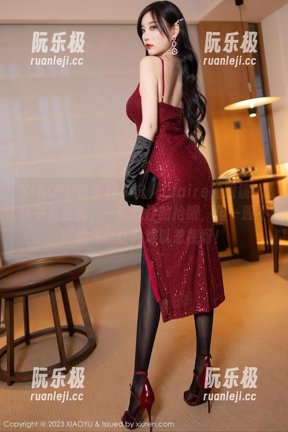 XIAOYU语画界-允儿Claire XIAOYU语画界 - 允儿Claire的眼镜OL秘书装美图,一如既往的抢眼,但一股不羁的气息让人难以忽视呀!