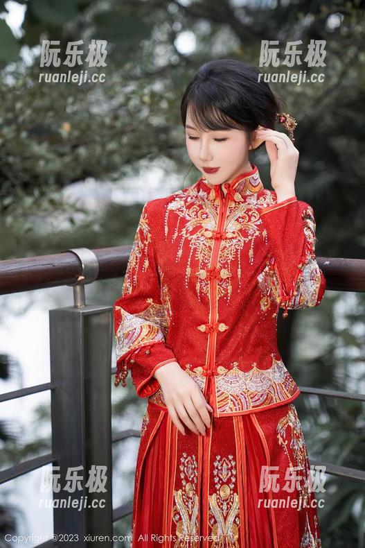 Xiuren秀人网-萌白酱 Xiuren秀人网 - 萌白酱的豹纹图包,我本来以为是野兽,结果是小萌