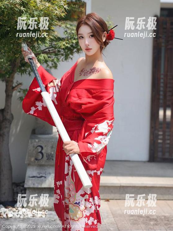 Xiuren秀人网-薇薇酱 Xiuren秀人网 - 最新写真集来了,薇薇酱带你走进女友的心坎里。