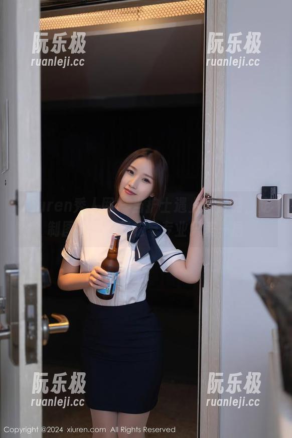 Xiuren秀人网-陈舒羽 Xiuren秀人网 - 当护士遇上陈舒羽,定制图集里的轻松与专业只差一层