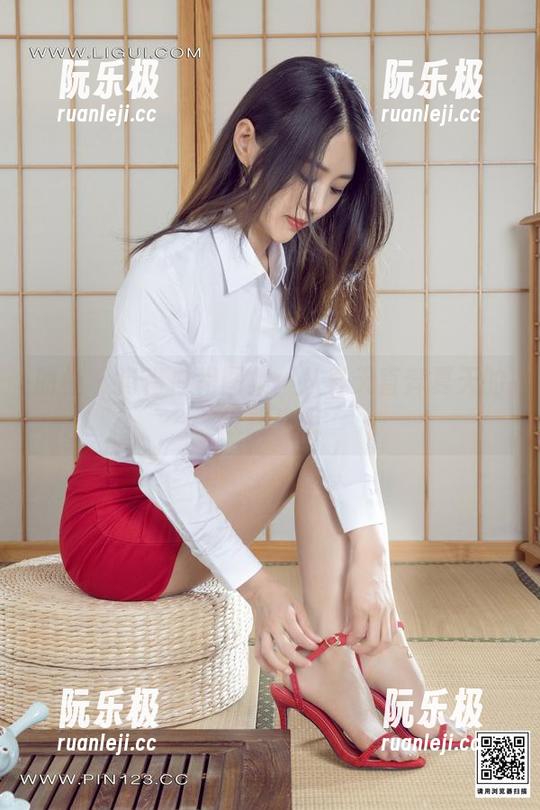 丽柜-肖肖 丽柜 - 肖肖白裙图集:从春天直奔夏天的浪费光阴