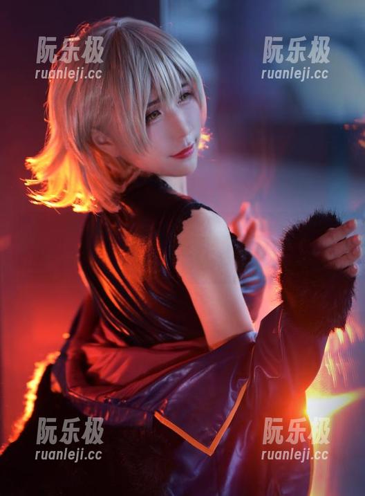 九曲Jean 九曲Jean高跟鞋图集,免费!踩上去一定很有气场,但我怕摔啊……