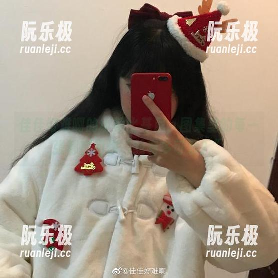 佳佳好难啊的小熊比基尼，图集里的每一张都在问你“我有多可爱？”