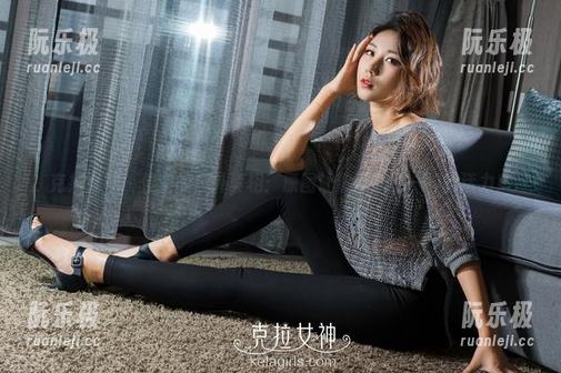 克拉女神-佳莹 克拉女神 - 佳莹的户外真相:原图让你看到不一样的活力!