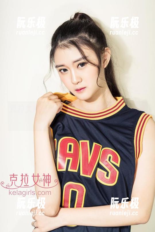 克拉女神-苏可可 克拉女神 - 私房写真中的苏可可,连衣裙难道没过审?