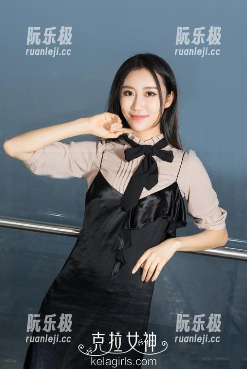 克拉女神-颖儿 克拉女神 - 在这组图片中,颖儿放纵不羁的姿态让人捉摸不透,不想分享怎么行呢?