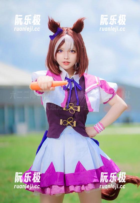 六二二同学w 六二二同学w的写真,精灵少女,甜得让人想把她捏一捏。