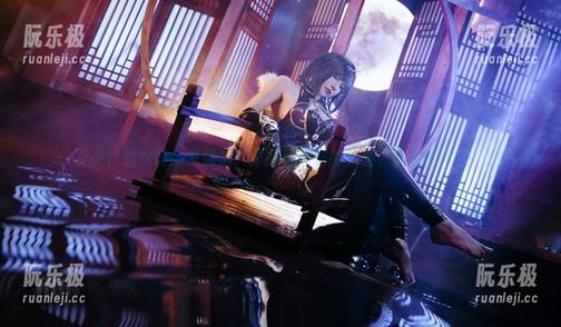夏小秋秋秋 夏小秋秋秋的金发舞娘,作品犹如她的灵魂,飘逸而真实。