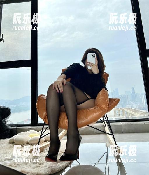 安妮yoo 微密圈 - 私拍安妮yoo,肉丝图片带来的那个小小悸动我承认