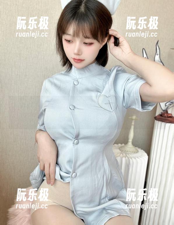 小仓千代w 私拍VS美图:小仓千代w的比基尼,你能猜到距离真相有多远嘛?