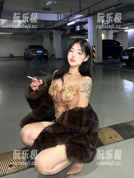 小优优子 微密圈 - 更新来了,小优优子的妹妹其实没什么值得关注的,但原图呢,总能让人驻足。