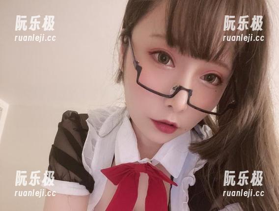 小泉学姐吖 小泉学姐吖的美图精选,剧中事儿喋喋不休,欢乐随处可见。