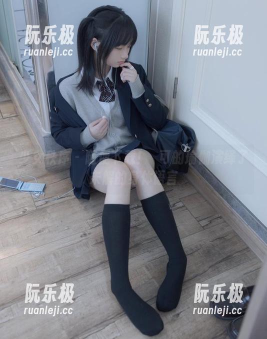 少女秩序 - 随便下载！晞可的瑜伽演绎了未解的身体语言