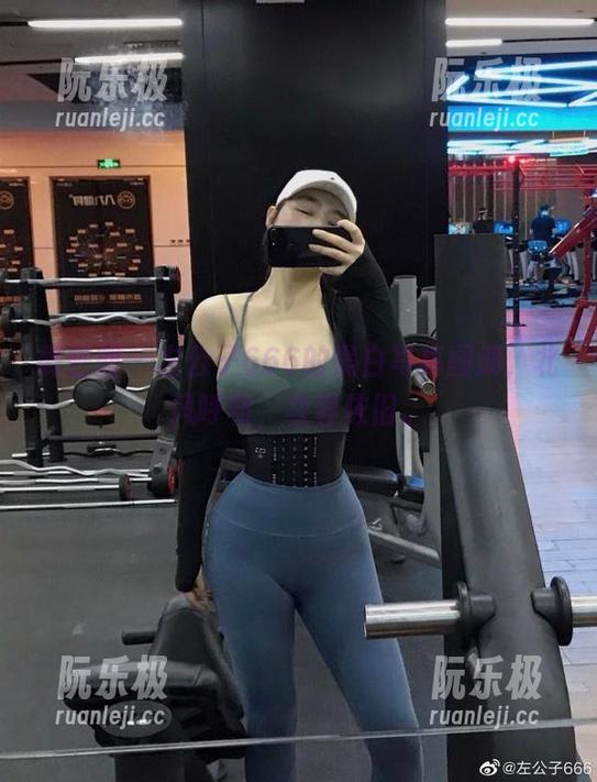 左公子666 微密圈 - 左公子666的黑白写真图册,北风呼啸,妆容依旧。