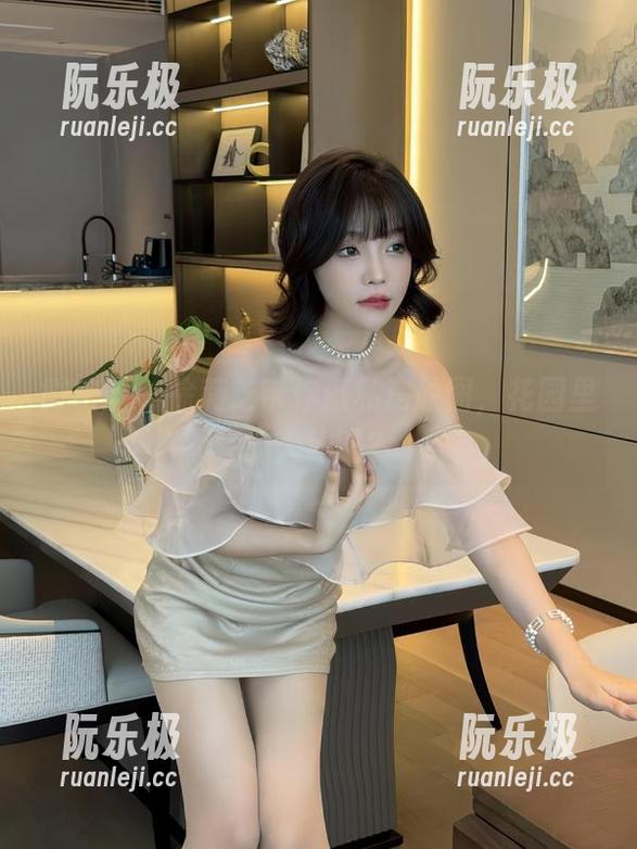 徐莉芝 微密圈 - 徐莉芝带你逛私房原图,花园里的人约吗?