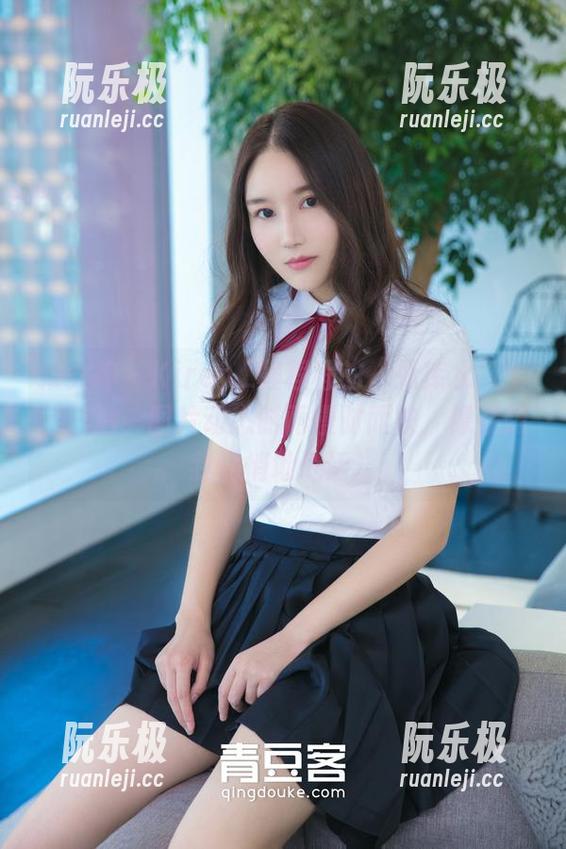 推女神-Kiren_程程程 推女神 - Kiren_程程程的“死库水”全能精选,图片动态时而慢时而快,像在跟我悄悄地说话。