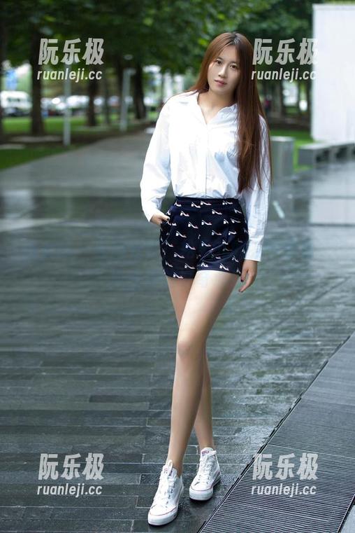 推女郎-松果儿 推女郎 - 套图分享:松果儿的独特眼镜,抓住你的好奇心!