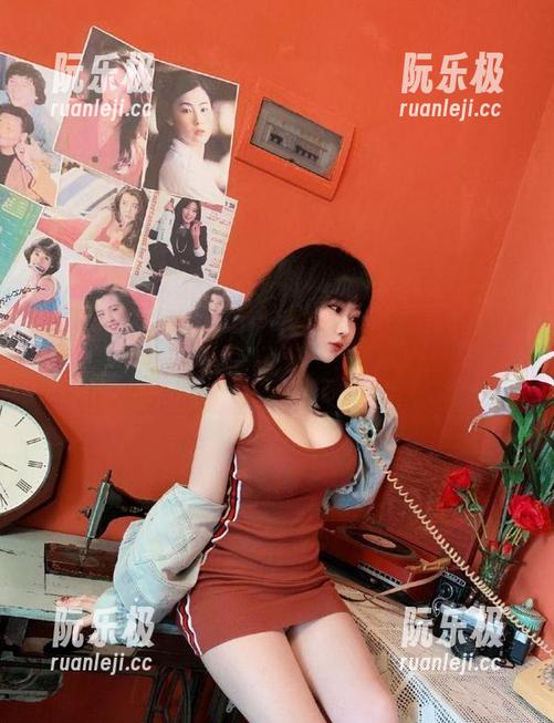 是依酱吖 是依酱吖,吊带穿搭的原图金典,怎么就有了这么多资源?