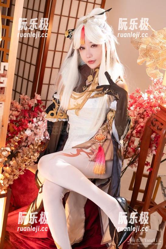 杨衣yangyi 这是杨衣yangyi的“Kyoka”套图,看到最后还想再回味一下,哈哈。