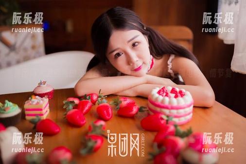 果团网-尹意纯 果团网 - 尹意纯的美腿合集:光是腿就能撑起一部电影,情节复杂得很!