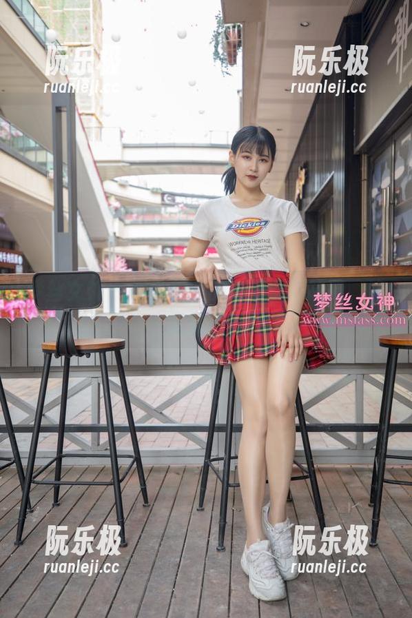 梦丝女神-晓晓 梦丝女神 - 不务正业的高清女仆晓晓,咋又来了?