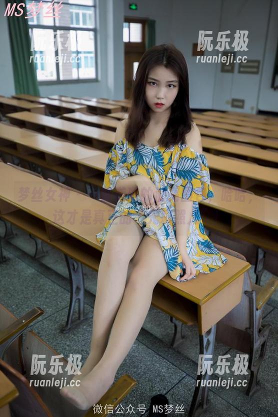 梦丝女神-璇璇 梦丝女神 - 一瞥璇璇的油亮图包,哈哈,这才是真正的“光彩照人”!