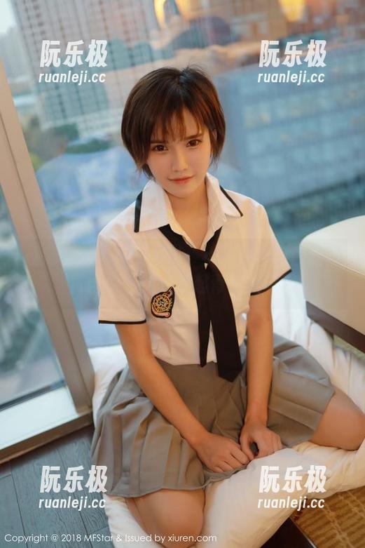 模范学院 - 校园漫游：小奶瓶呜呜最新图片合集，让人想起青春的味道