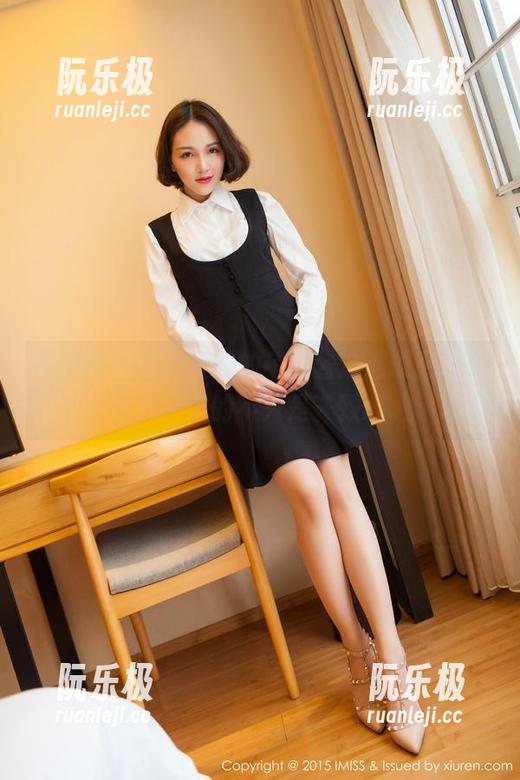 爱蜜社-萌白酱 爱蜜社 - 不敢直视的萌白酱泳池原图,这水光冲击的不只是一颗心。