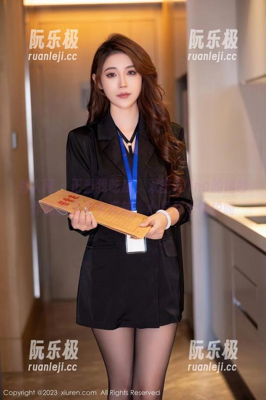 秀人网-双笙Alina 秀人网 - 正当我吃瓜,双笙Alina的婚纱作品却来个大反转,心里那个愉悦啊