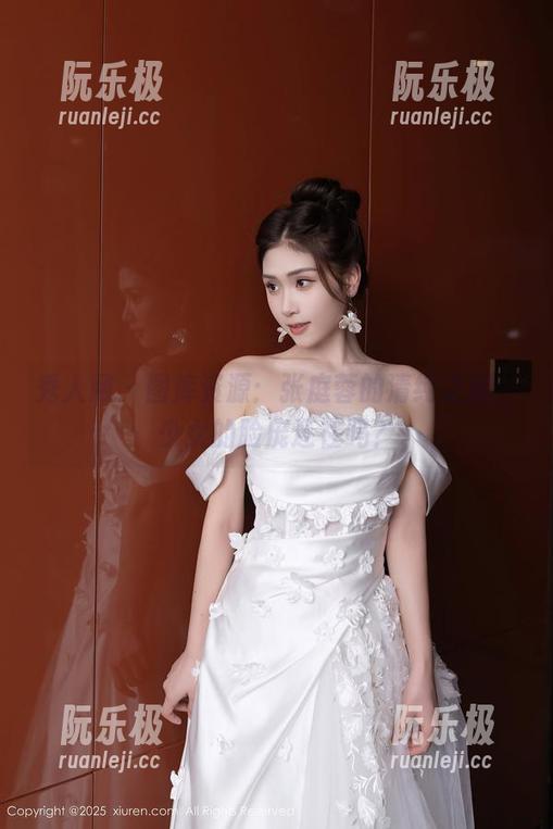秀人网 - 图库资源：张庭蓉的清纯之旅，少女的脸庞还在吗？