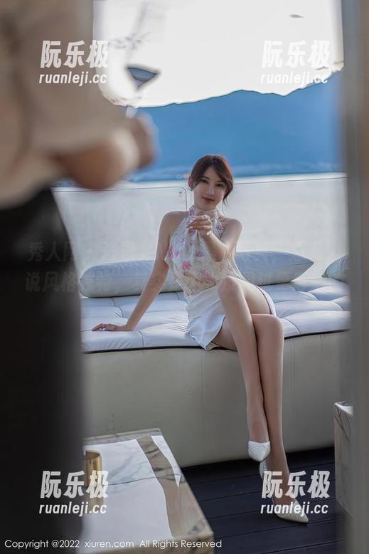 秀人网-张思允Nice 秀人网 - 张思允Nice黑白写真,总有人说风格独特,其实是因为没见过更奇妙的。