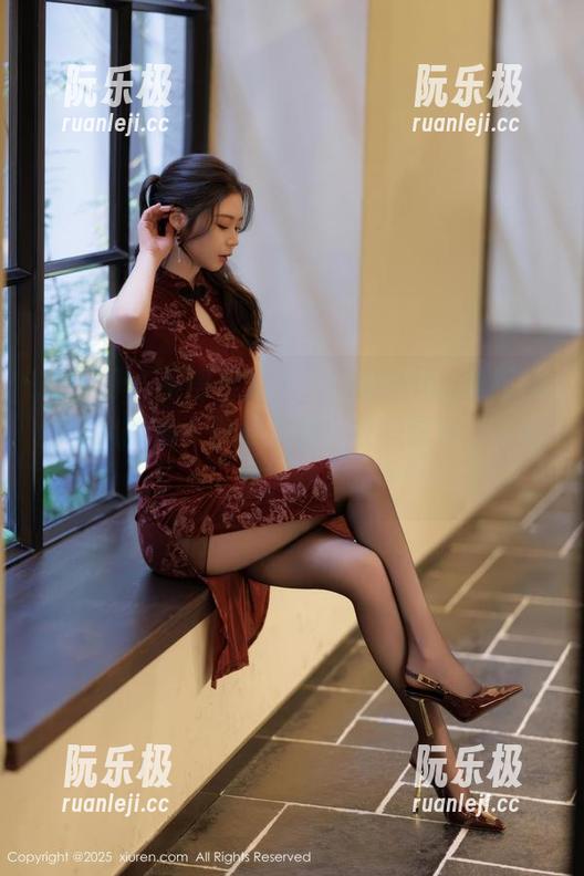 秀人网-智恩baby 秀人网 - 不得不承认,智恩baby制服美图令人捧心,快来下载,收下这场“小心机”吧。