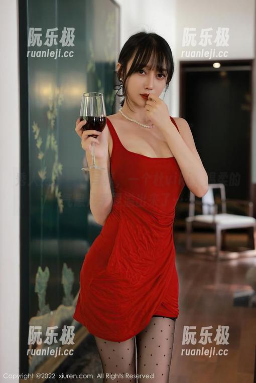 秀人网-杜viki 秀人网 - 一套写真,一个杜viki,温柔的气息几乎要溢出来了……