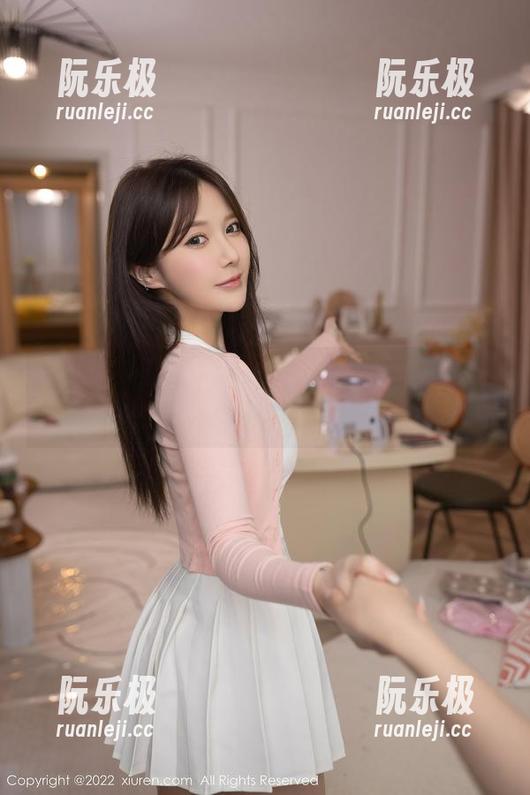 秀人网-田小燕Vicky 秀人网 - 田小燕Vicky只想真诚分享,棉袜与无圣光的搭配