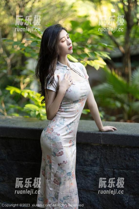 秀人网-邹晶晶 秀人网 - 邹晶晶的短裤写真,点击就能下载哦