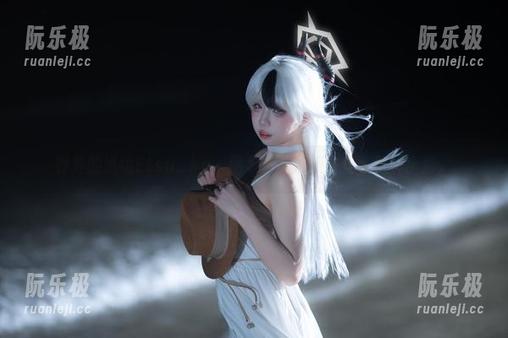 纸悦Etsu_ko 野外的纸悦Etsu_ko,图集里的低调自信,照样出彩。