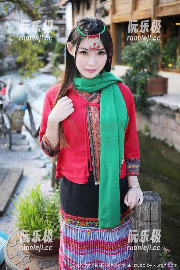 美媛馆-唐琪儿 美媛馆 - 深扒唐琪儿的泳装私房图包,没想到她的魅力不仅在于泳衣!