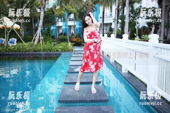 美媛馆-唐琪儿il 美媛馆 - 唐琪儿il的原图,你觉得这毛衣配得上下载吗