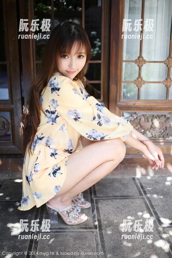 美媛馆-徐微微mia 美媛馆 - 图集盘点:徐微微mia的美脚,轻松带你进入舒适状态