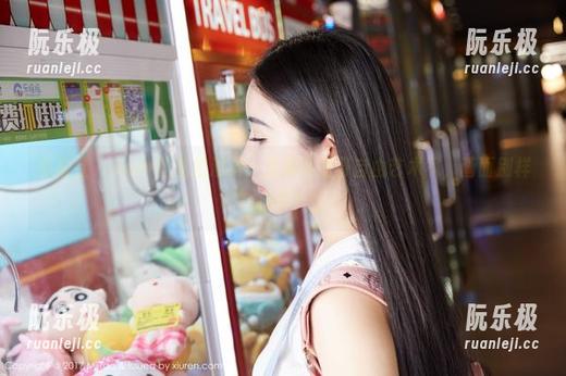 蜜桃社-Suki 蜜桃社 - Suki的私拍漫游:当秘书变身自由艺术家,画面别样出彩!