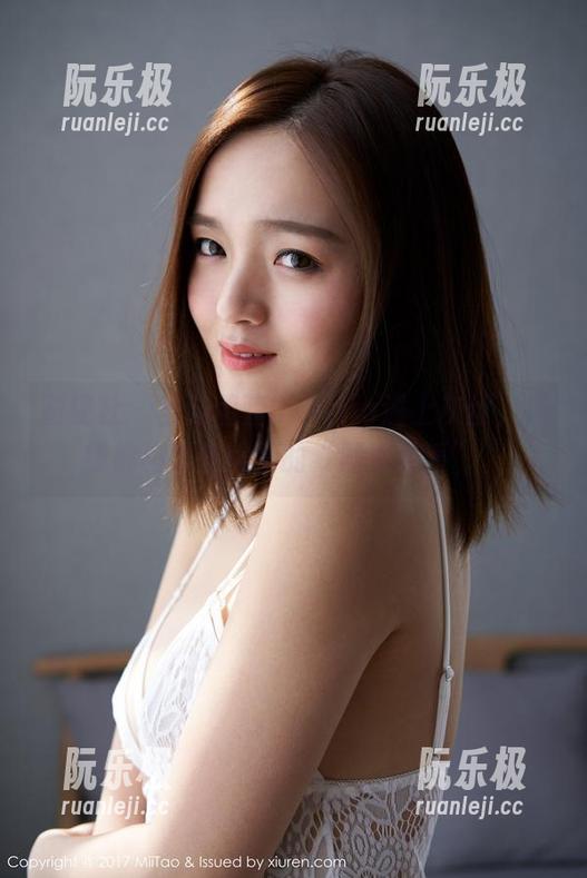 蜜桃社-陆萱萱Cecilia 蜜桃社 - 当陆萱萱Cecilia遇上灰丝,在线解构那些美图的“默契关系”。