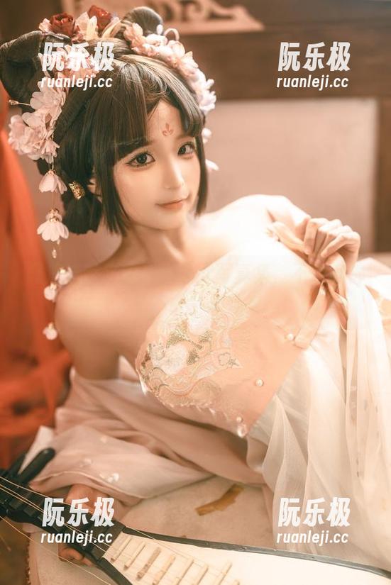 蠢沫沫 蠢沫沫带来的高清少女写真集,不注意都忍不住多看几眼